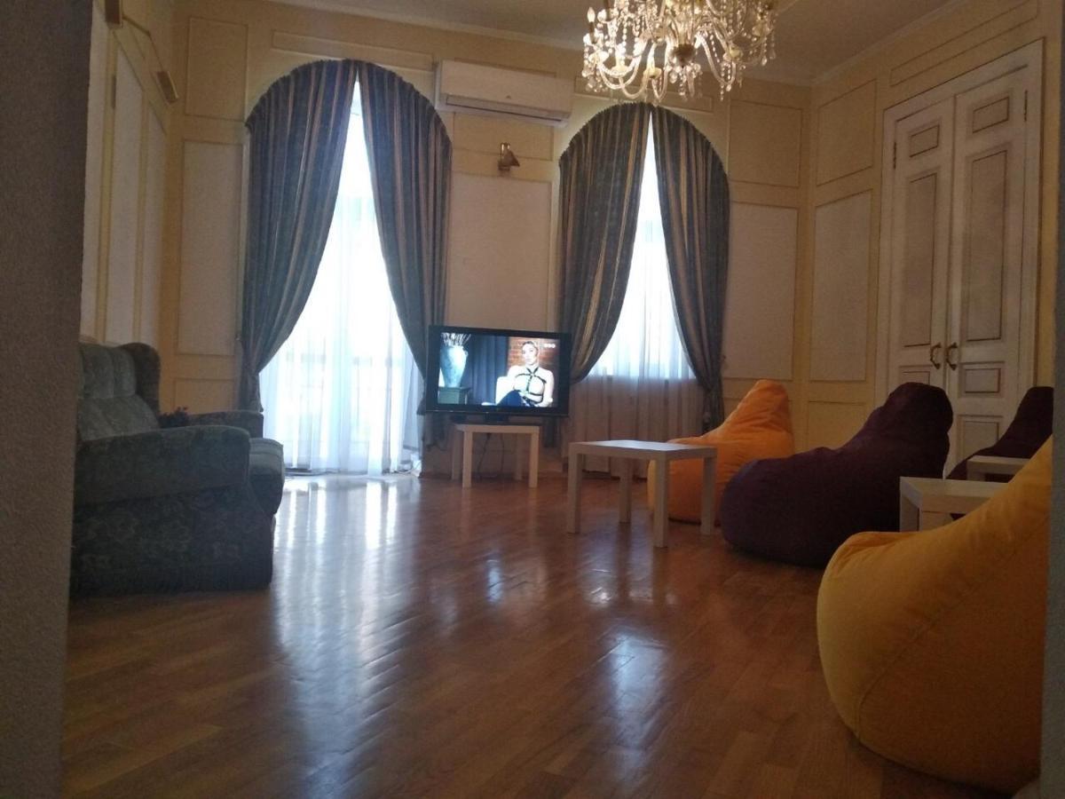 Pandeson Hostel Ντνιπροπετρόφσκ Εξωτερικό φωτογραφία